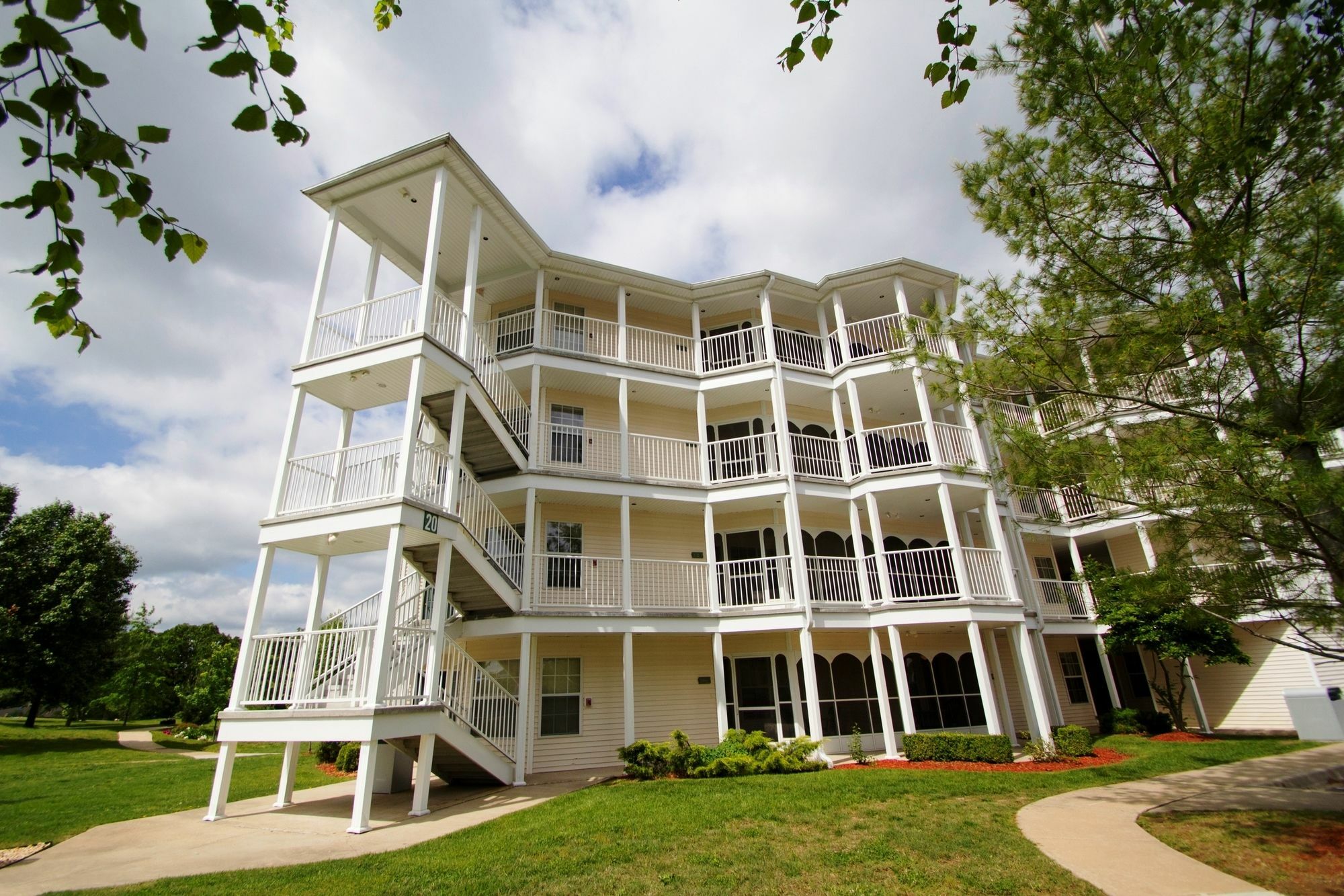 The Suites At Fall Creek Бренсън Екстериор снимка